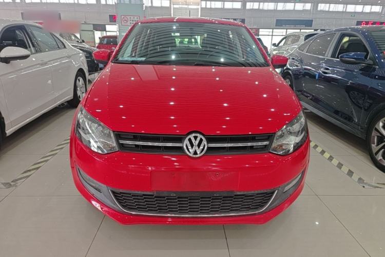 Used Volkswagen Polo 2013 1.4L Automatic Luxury Edition Front