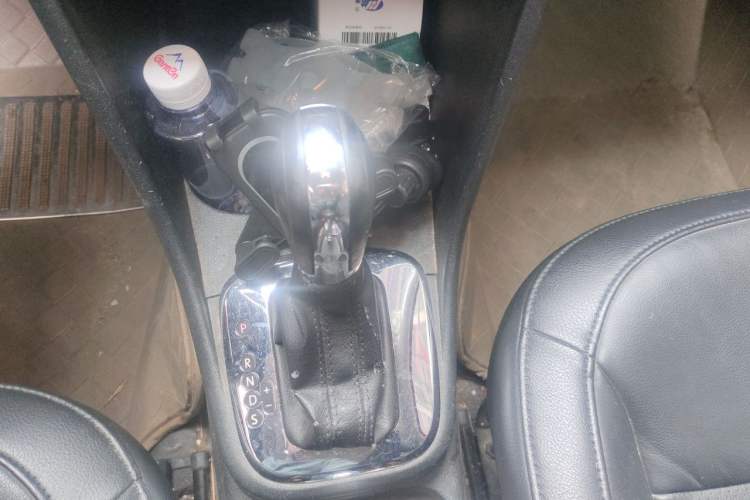 Used Volkswagen Polo 2013 1.4L Automatic Luxury Edition Gear Lever