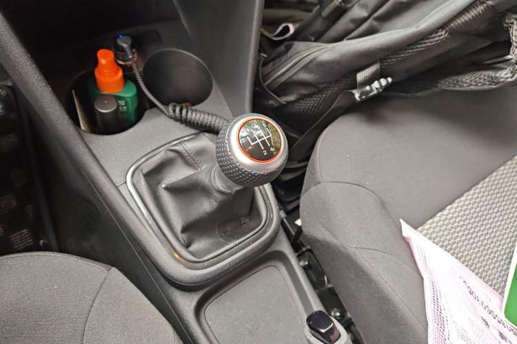 Used Volkswagen Polo 2013 1.4L Manual Fashion Edition Gear Lever