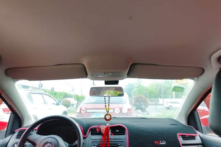 Used Volkswagen Polo 2013 1.4L Manual Fashion Edition Headliner