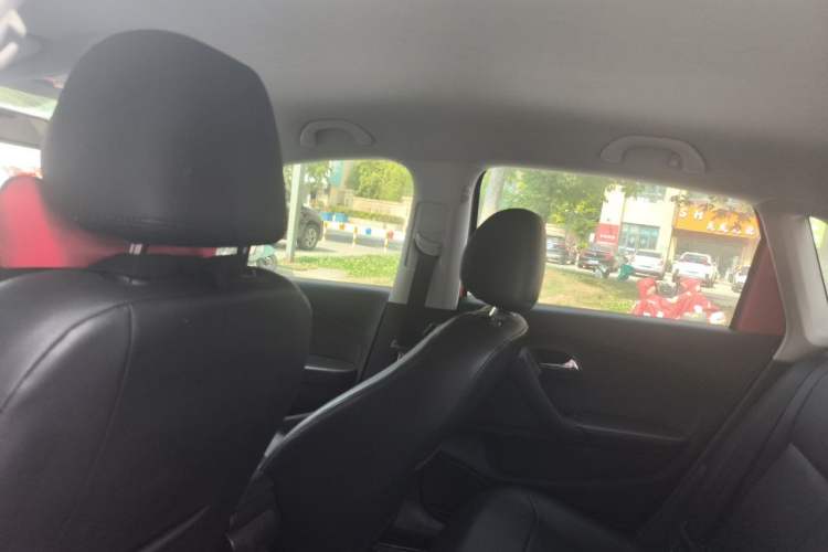 Used Volkswagen Polo 2013 1.4L Automatic Comfort Edition Headliner