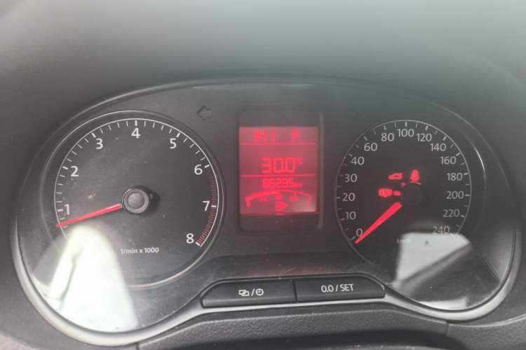 Used Volkswagen Polo 2013 1.4L Automatic Comfort Edition Instrument Cluster