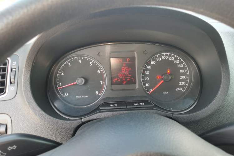 Used Volkswagen Polo 2013 1.6L Automatic Comfort Edition Instrument Cluster