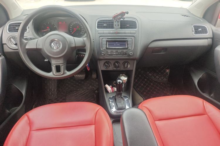 Used Volkswagen Polo 2013 1.4L Automatic Comfort Edition Interior 2