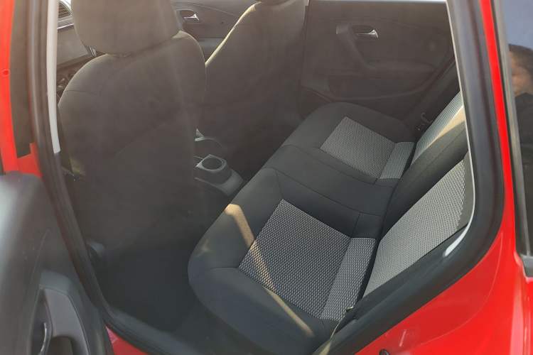 Used Volkswagen Polo 2013 1.4L Manual Fashion Edition Interior 4