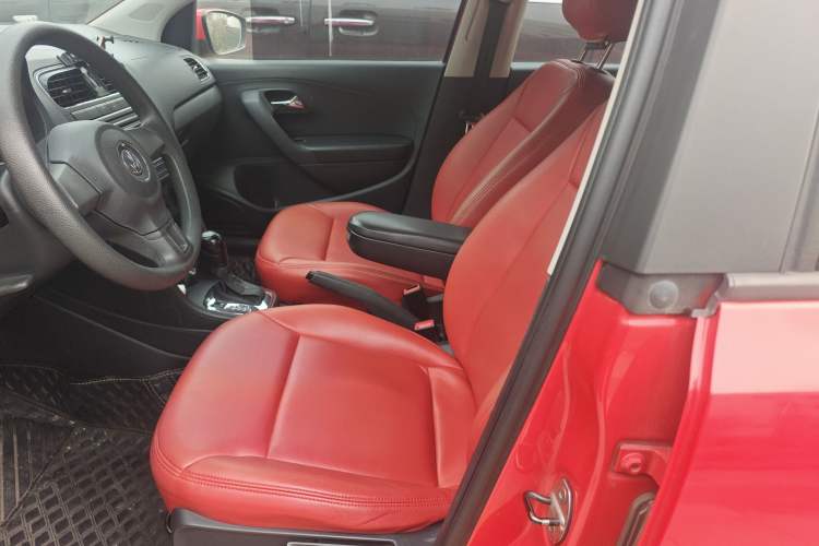 Used Volkswagen Polo 2013 1.4L Automatic Comfort Edition Left Front Seat