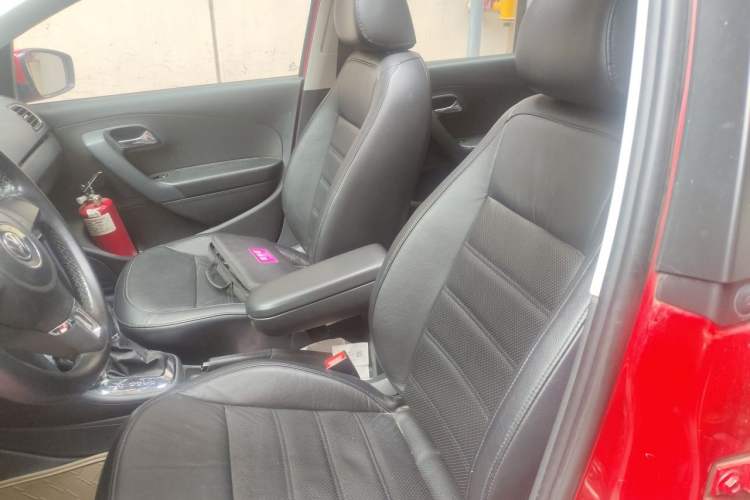 Used Volkswagen Polo 2013 1.4L Automatic Luxury Edition Left Front Seat