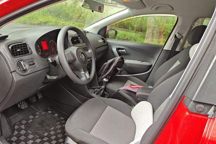 Used Volkswagen Polo 2013 1.4L Manual Fashion Edition Left Front Seat