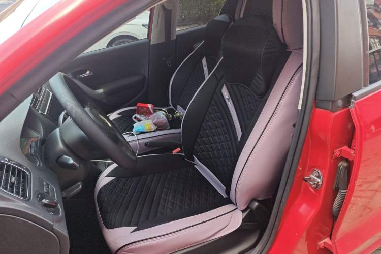 Used Volkswagen Polo 2013 1.4L Manual Fashion Edition Left Front Seat