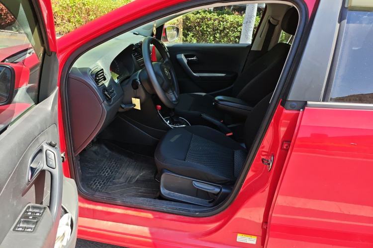 Used Volkswagen Polo 2013 1.6L Automatic Comfort Edition Left Front Seat
