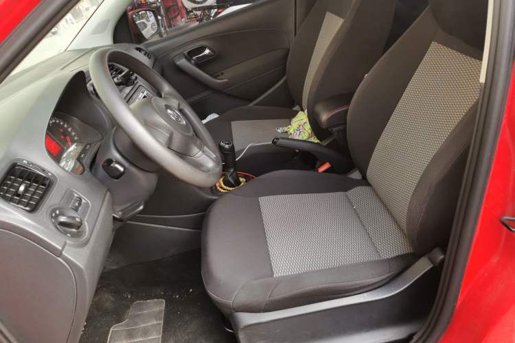 Used Volkswagen Polo 2013 1.4L Manual Fashion Edition Left Front Seat