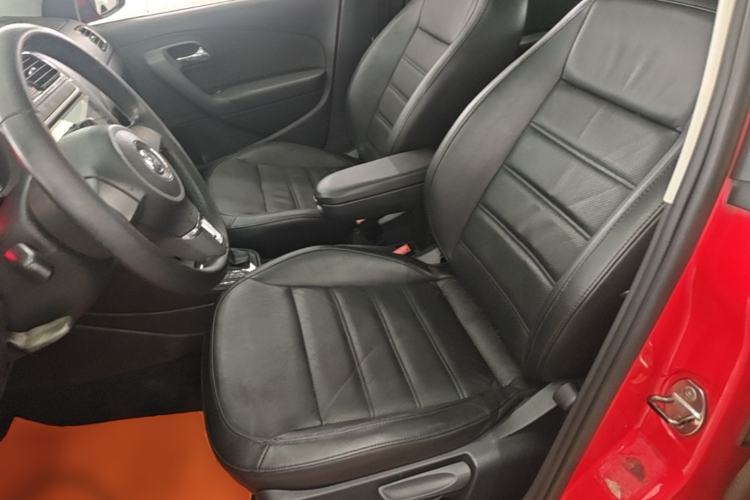 Used Volkswagen Polo 2013 1.4L Automatic Luxury Edition Left Front Seat