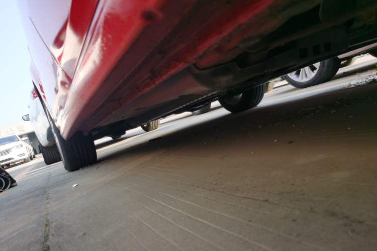 Used Volkswagen Polo 2013 1.6L Automatic Comfort Edition Left Side Sill