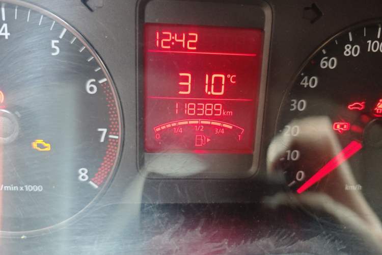 Used Volkswagen Polo 2013 1.4L Manual Fashion Edition Odometer Close Up