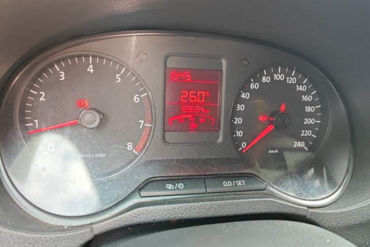 Used Volkswagen Polo 2013 1.4L Manual Fashion Edition Odometer Close Up