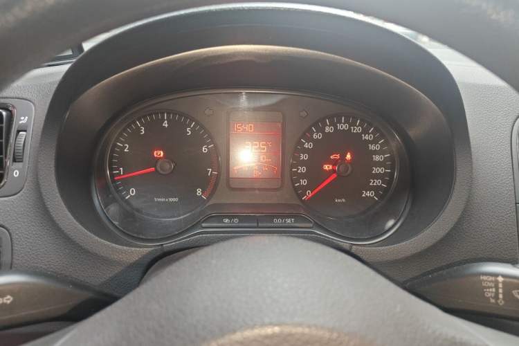 Used Volkswagen Polo 2013 1.4L Manual Fashion Edition Odometer Close Up