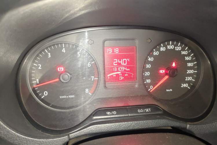 Used Volkswagen Polo 2013 1.4L Manual Fashion Edition Odometer Close Up