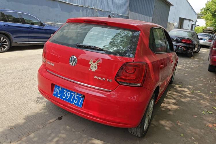 Used Volkswagen Polo 2013 1.6L Automatic Luxury Edition Rear Right 45 Deg