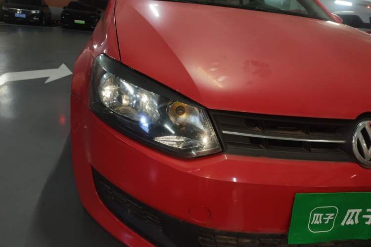 Used Volkswagen Polo 2013 1.4L Manual Fashion Edition Right Front Headlight