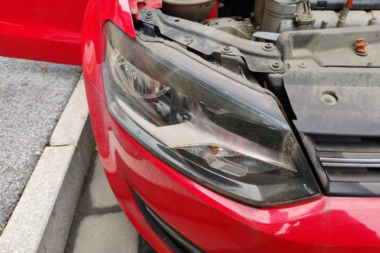 Used Volkswagen Polo 2013 1.4L Automatic Comfort Edition Right Front Headlight