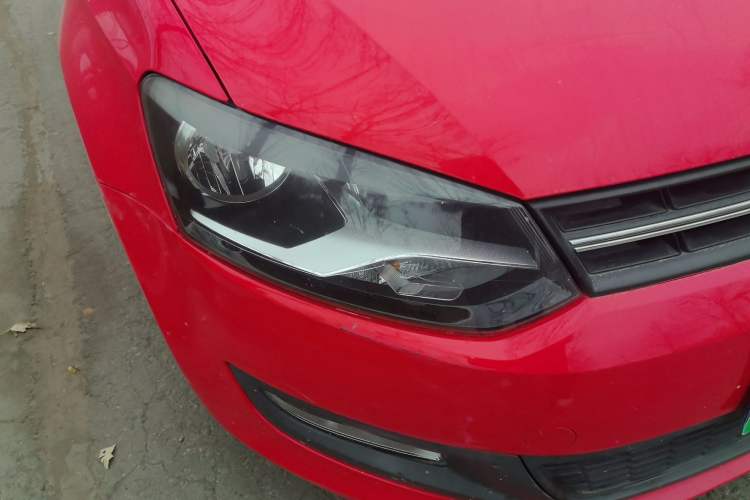 Used Volkswagen Polo 2013 1.4L Manual Comfort Edition Right Front Headlight