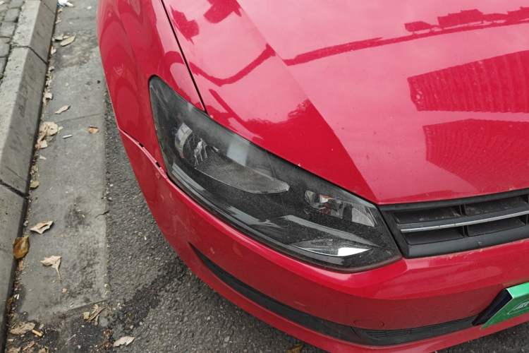Used Volkswagen Polo 2013 1.4L Manual Fashion Edition Right Front Headlight