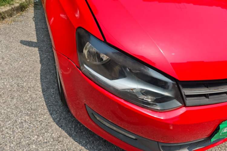 Used Volkswagen Polo 2013 1.4L Automatic Comfort Edition Right Front Headlight