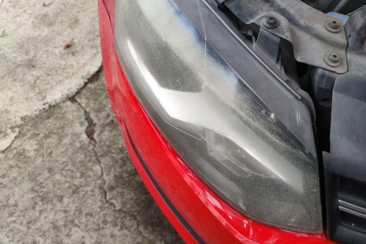 Used Volkswagen Polo 2013 1.4L Automatic Comfort Edition Right Front Headlight