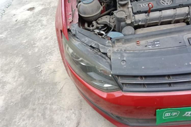 Used Volkswagen Polo 2013 1.4L Manual Fashion Edition Right Front Headlight