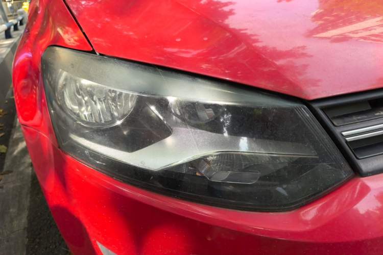 Used Volkswagen Polo 2013 1.6L Manual Comfort Edition Right Front Headlight