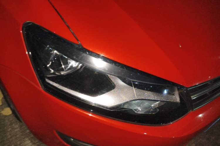 Used Volkswagen Polo 2013 1.6L Automatic Comfort Edition Right Front Headlight