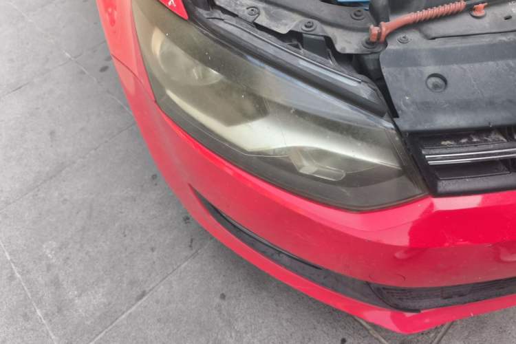 Used Volkswagen Polo 2013 1.4L Automatic Comfort Edition Right Front Headlight