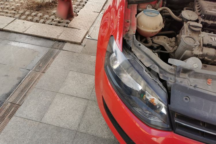 Used Volkswagen Polo 2013 1.4L Manual Fashion Edition Right Front Headlight