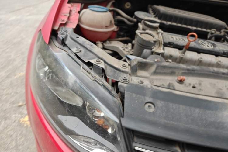 Used Volkswagen Polo 2013 1.4L Manual Fashion Edition Right Front Headlight