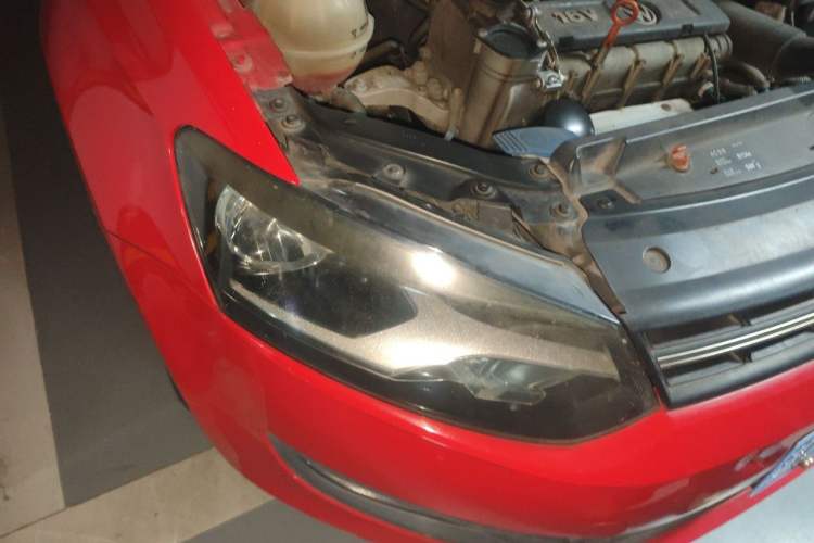 Used Volkswagen Polo 2013 1.4L Automatic Comfort Edition Right Front Headlight