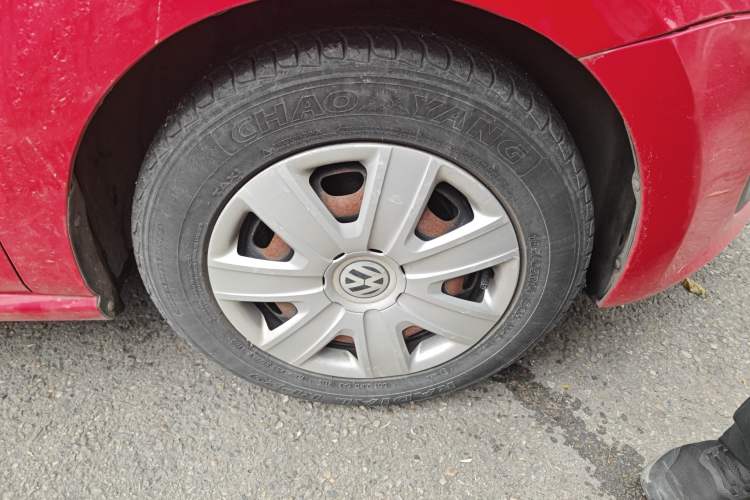 Used Volkswagen Polo 2013 1.4L Manual Fashion Edition Right Front Wheel Hub