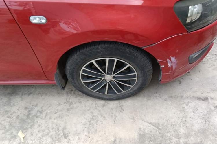 Used Volkswagen Polo 2013 1.4L Manual Fashion Edition Right Front Wheel Hub