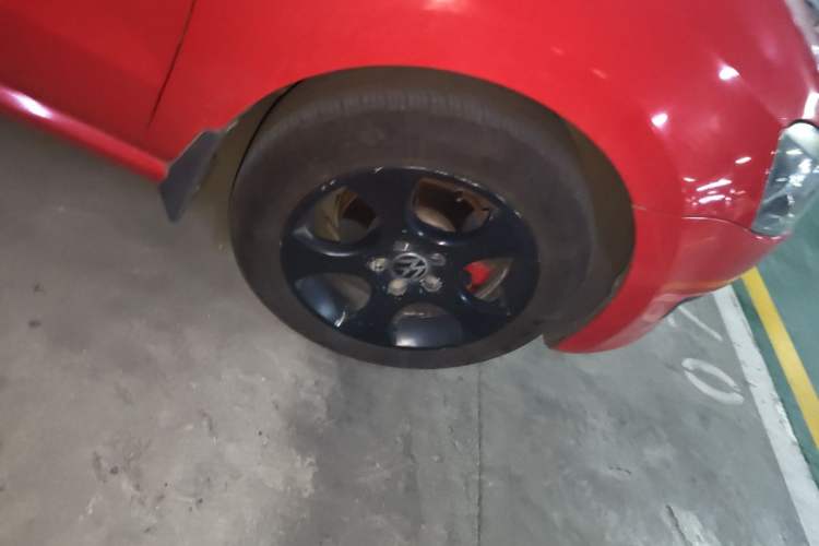 Used Volkswagen Polo 2013 1.4L Manual Fashion Edition Right Front Wheel Hub