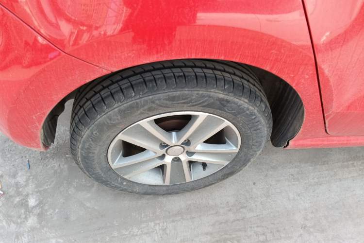 Used Volkswagen Polo 2013 1.4L Manual Fashion Edition Right Rear Wheel Hub