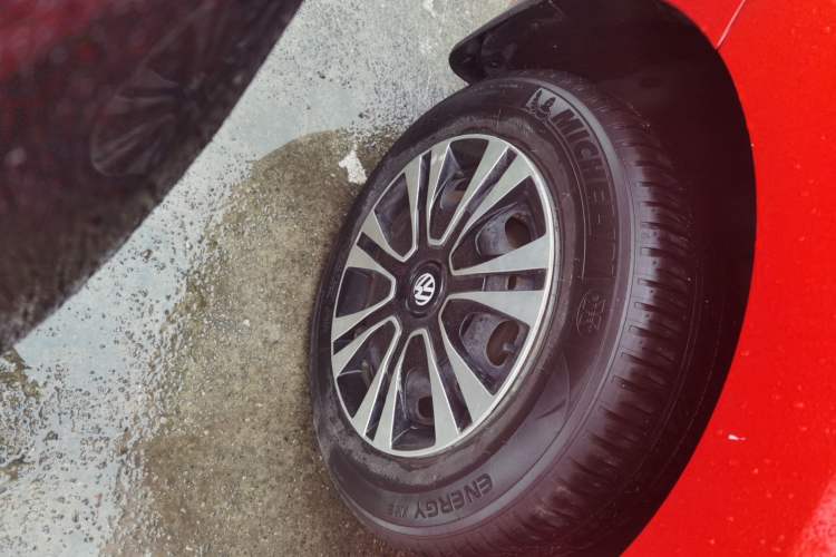 Used Volkswagen Polo 2013 1.4L Manual Fashion Edition Right Rear Wheel Hub