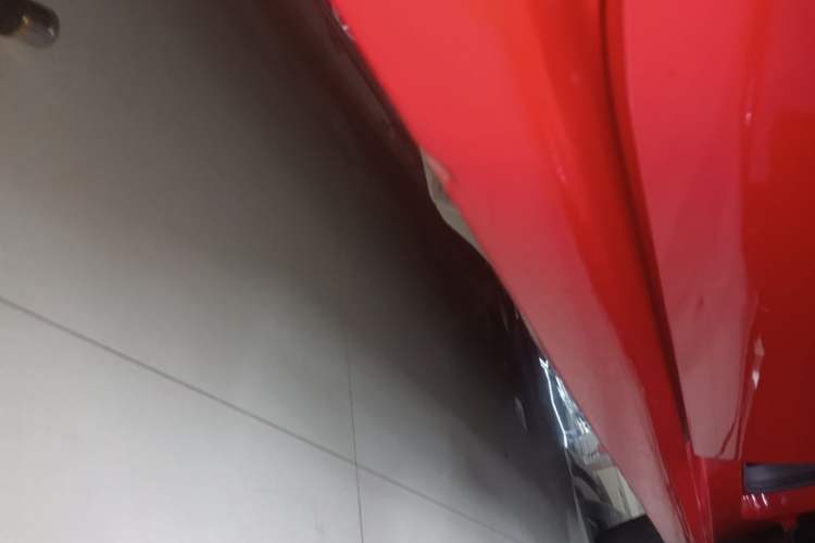 Used Volkswagen Polo 2013 1.6L Automatic Comfort Edition Right Side Sill