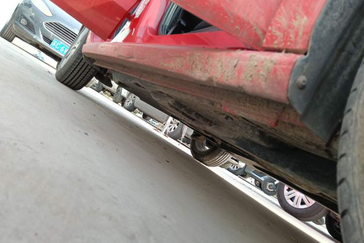 Used Volkswagen Polo 2013 1.4L Manual Fashion Edition Right Side Sill