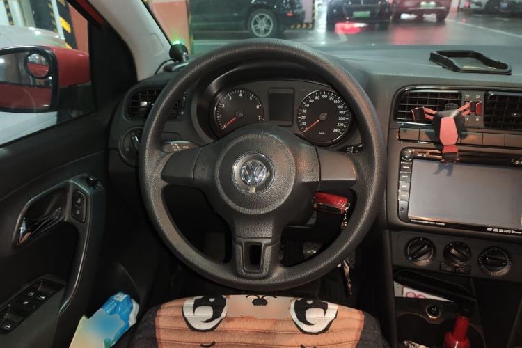 Used Volkswagen Polo 2013 1.4L Manual Fashion Edition Steering Wheel