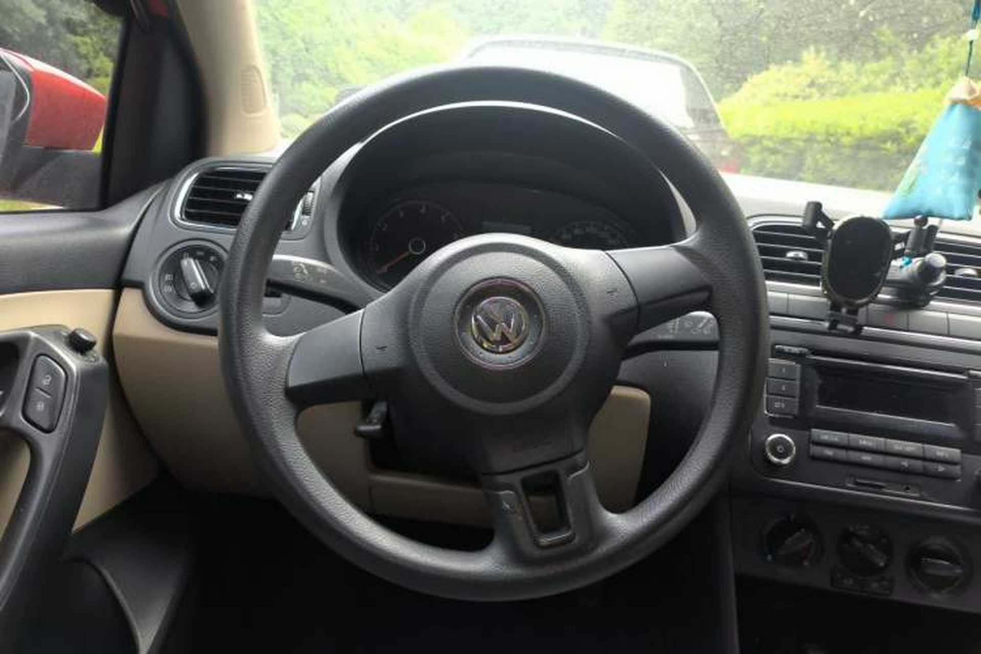 Used Volkswagen Polo 2013 1.6L Automatic Comfort Edition Steering Wheel