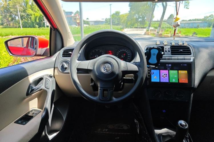 Used Volkswagen Polo 2013 1.4L Manual Fashion Edition Steering Wheel