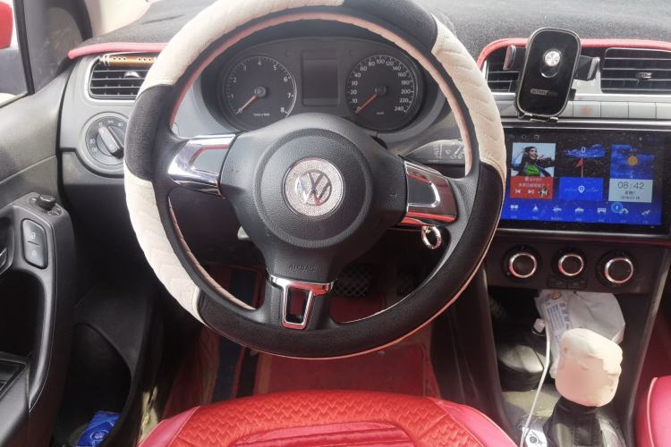 Used Volkswagen Polo 2013 1.6L Automatic Comfort Edition Steering Wheel