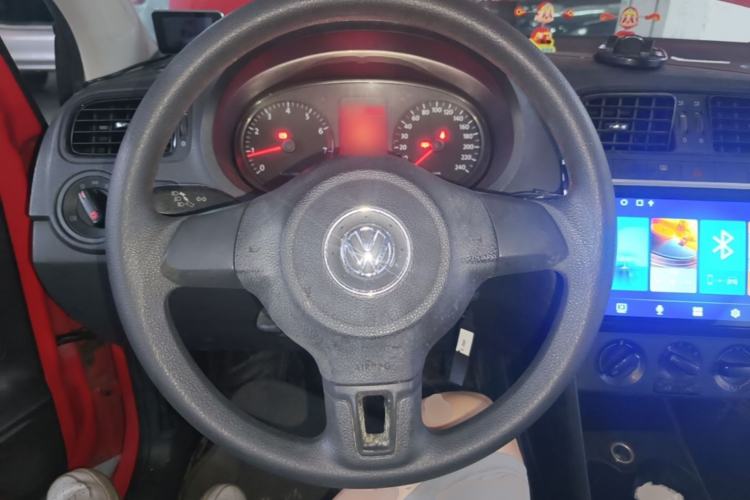 Used Volkswagen Polo 2013 1.4L Manual Fashion Edition Steering Wheel