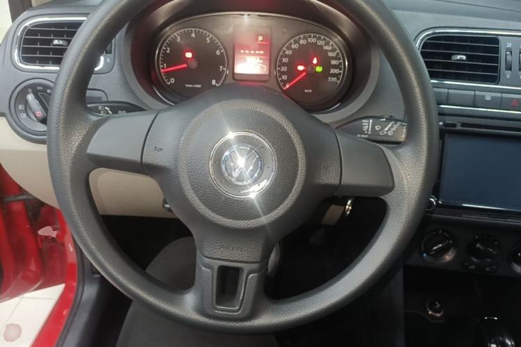 Used Volkswagen Polo 2013 1.6L Automatic Comfort Edition Steering Wheel