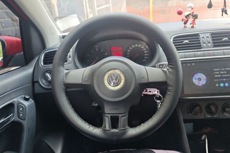 Used Volkswagen Polo 2013 1.4L Manual Fashion Edition Steering Wheel