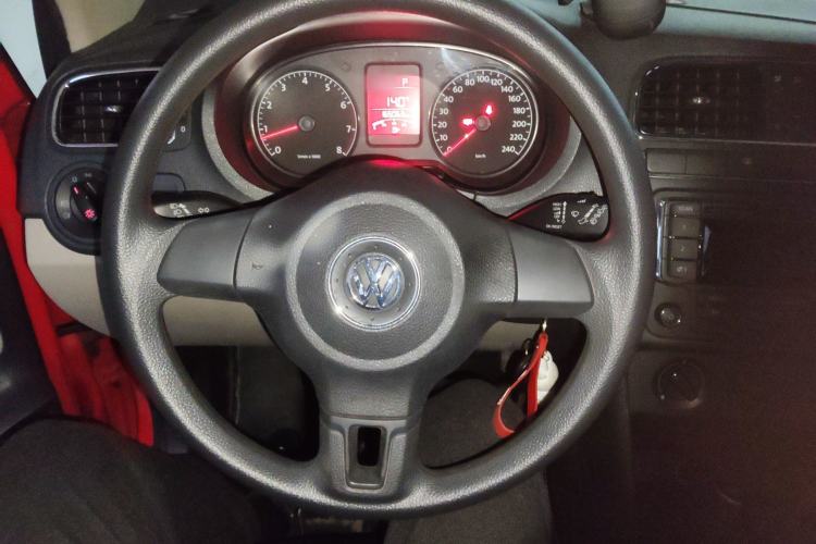 Used Volkswagen Polo 2013 1.6L Automatic Comfort Edition Steering Wheel